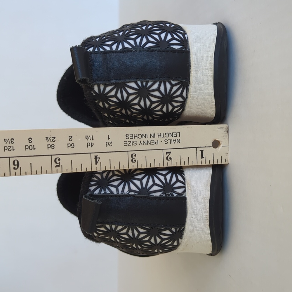 BM Bernie Mev Mary Jane Flats EU 40 Black White Lightweight Flexible - Picture 13 of 16